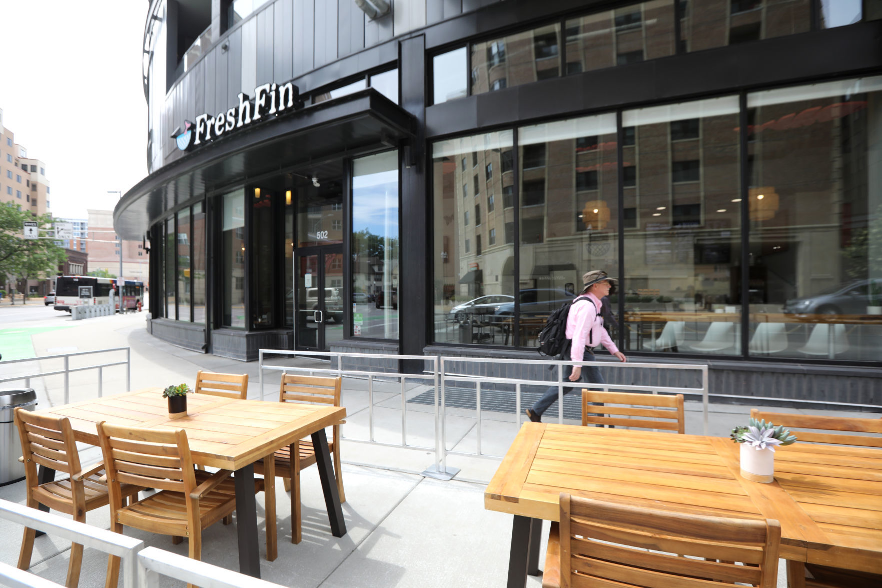 FreshFin Poke exterior